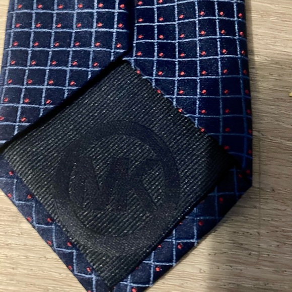MICHAEL Michael Kors Dark Blue Checkered Tie - Picture 5 of 6